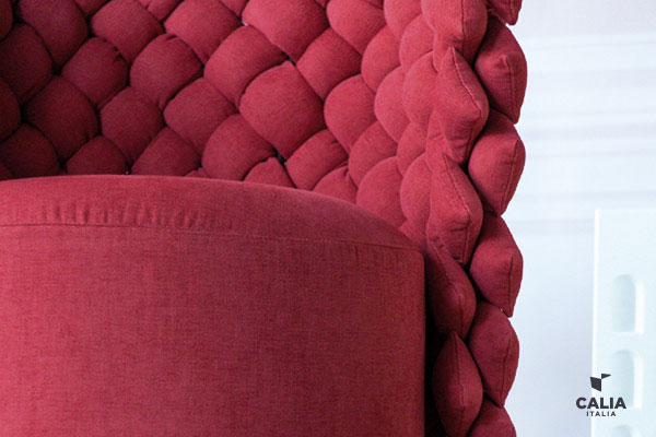 Trendy sofas 2023: the models to choose if you go crazy for the Color of the Year Viva Magenta